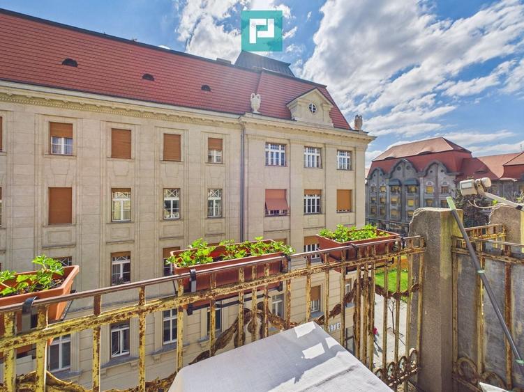 Apartament o cameră ultracentral, Piața Victoriei - 1