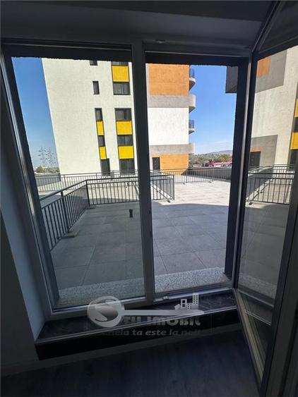 Apartament cu 4 camere decomandat în Frumoasa