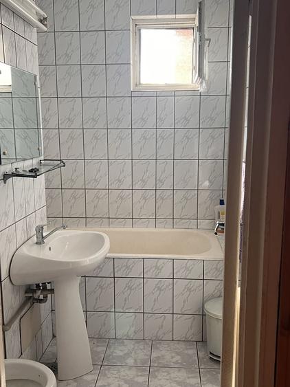 Apartament cu 3 camere decomandat în Rogerius