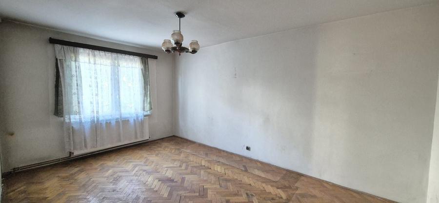 De vanzare ap.3 camere , cart. Tudor- str. Cutezantei - 5