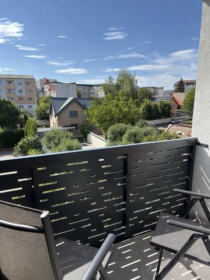 Apartament cu 2 camere decomandat în Exterior Vest