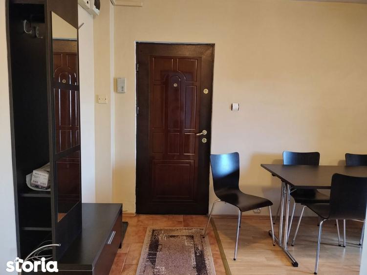 Apartament cu 4 camere în Astra