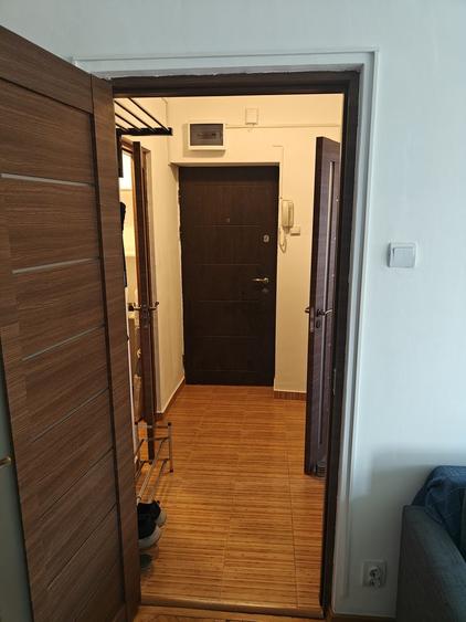 Apartament cu 2 camere semidecomandat, mobilat în Bucureștii Noi