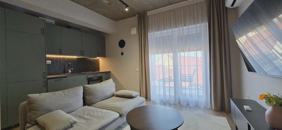 Apartament cu 2 camere decomandat în Calea Clujului