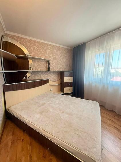Apartament cu 3 camere în Iosia