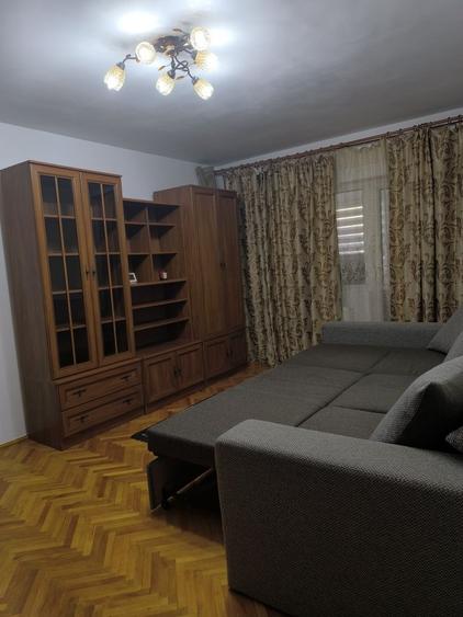 Apartament cu 2 camere decomandat, mobilat în Central