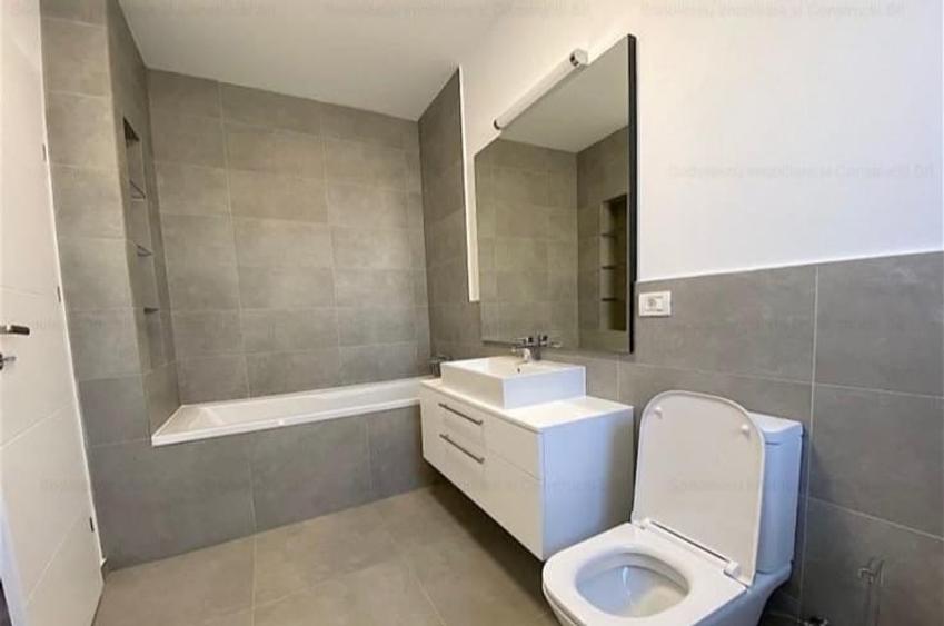 Apartament cu 4 camere în Dumbrăvița