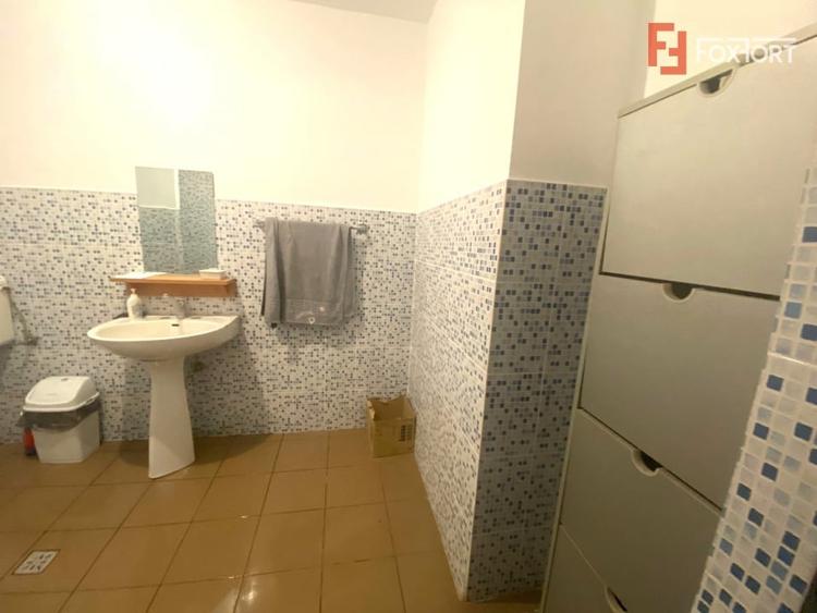 Spațiu comercial, de 140 mp, în Jimbolia