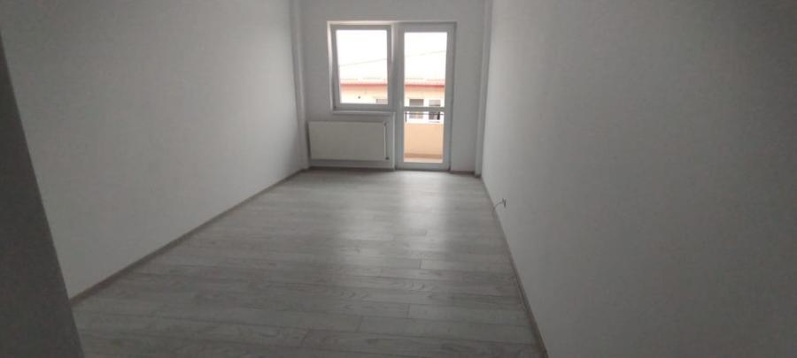 Apartament cu 3 camere decomandat în Popas Păcurari