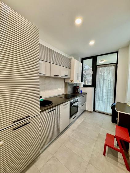 Apartament cu 3 camere decomandat în Floreasca