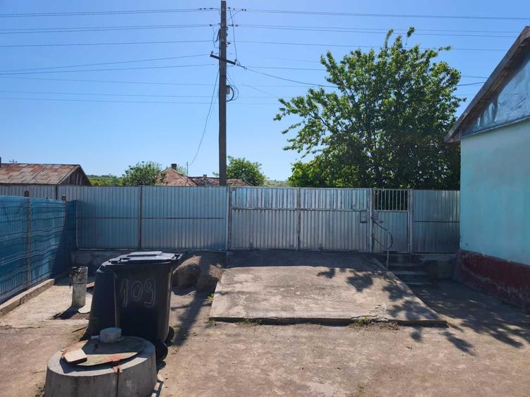 Casă cu 4 camere în Peceneaga