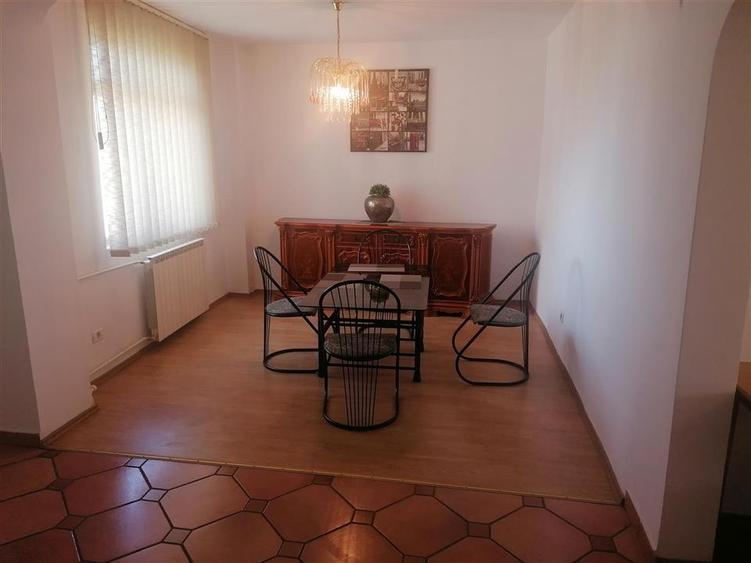 Apartament cu 2 camere decomandat în Aradului