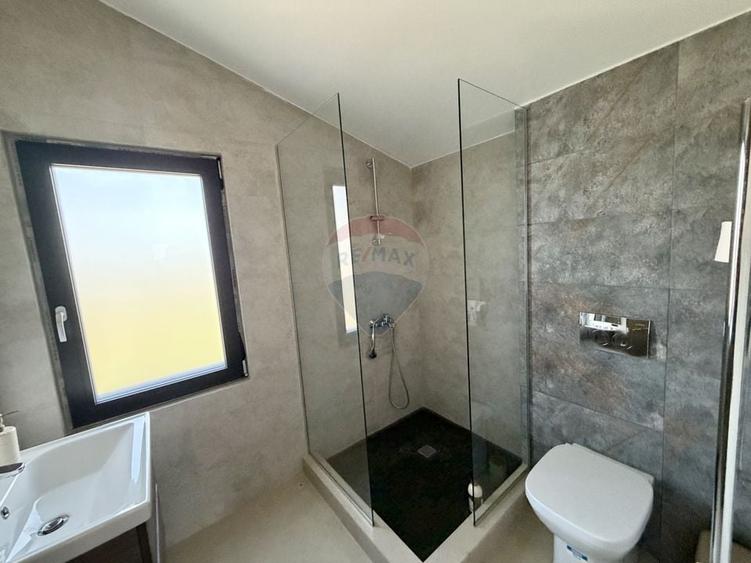 Casă individuală cu 4 camere cu Teren 422 Mp în Nord