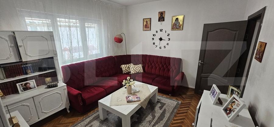 Casă individuală cu 4 camere cu Canalizare în Hunedoara