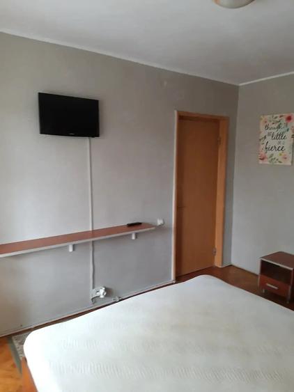 Apartament cu 2 camere decomandat în Berceni