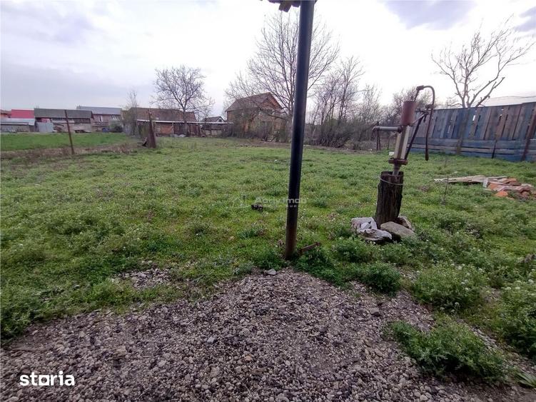 Casă cu 6 camere cu Canalizare în Răcășdia