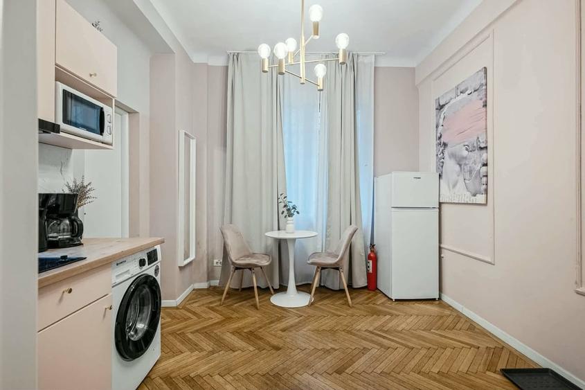 Apartament cu 3 camere decomandat în Cișmigiu