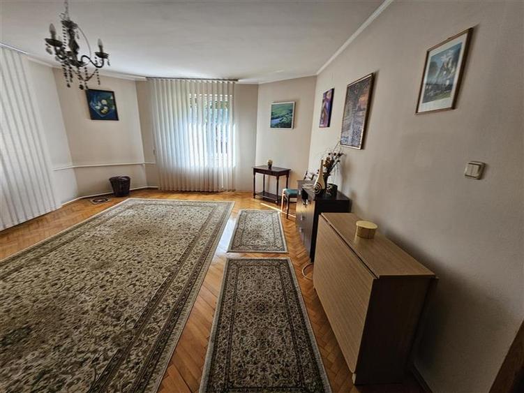 Casă individuală cu 4 camere cu Canalizare în Gheorgheni