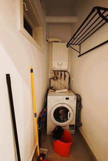 Apartament cu 3 camere semidecomandat în Central