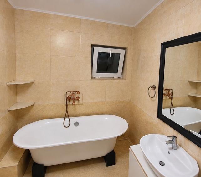 Apartament cu 2 camere decomandat în Ostroveni