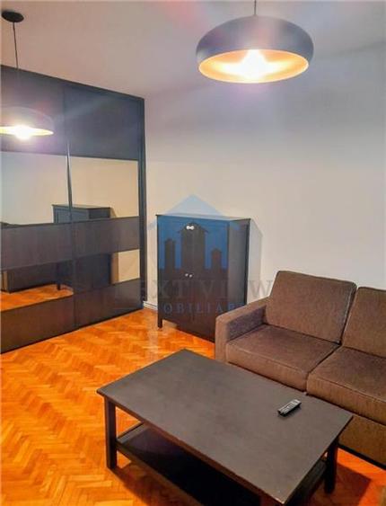 Apartament cu 2 camere decomandat în Plopilor