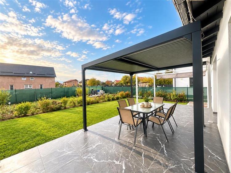Casă individuală cu 4 camere cu Teren 800 Mp în Exterior Est
