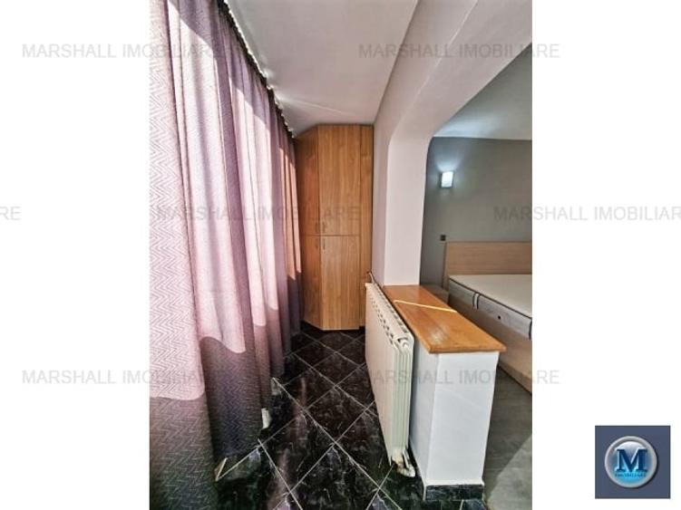 Apartament cu 3 camere decomandat, mobilat în Cioceanu