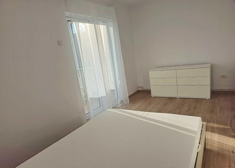 Apartament cu 2 camere decomandat, mobilat în Calea București