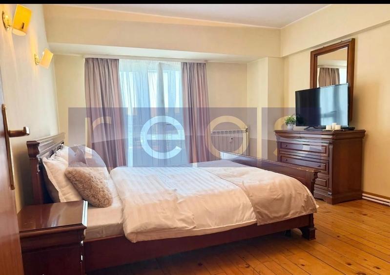 Apartament cu 4 camere, mobilat în Splaiul Unirii
