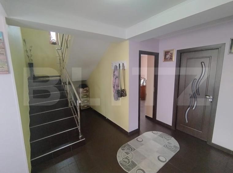 Casă individuală cu 5 camere cu Garaj în Malu Mare