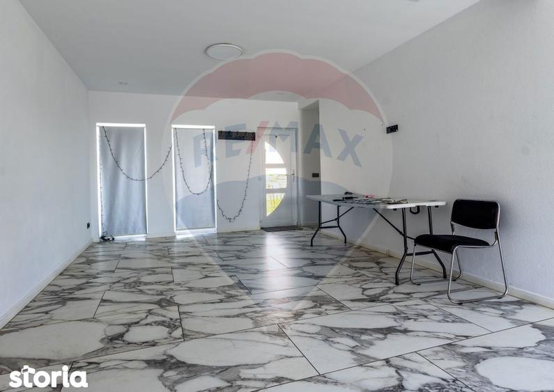 Casă cu 4 camere cu Canalizare în Fântânele