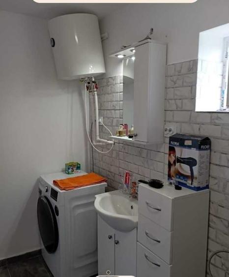 Casă cu 3 camere în Central