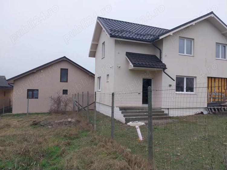 Casă cu Teren 252 Mp în Valu lui Traian