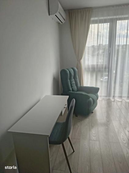 Apartament cu 3 camere semidecomandat în Ciupercenii Noi