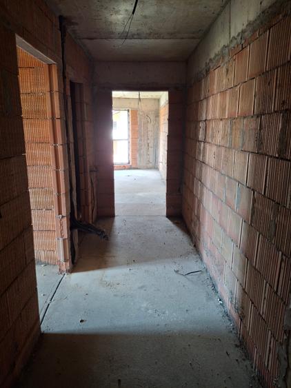 Apartament cu 2 camere decomandat în Giulești