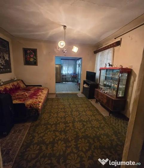 Casă cu 3 camere cu Teren 197 Mp în Rahova
