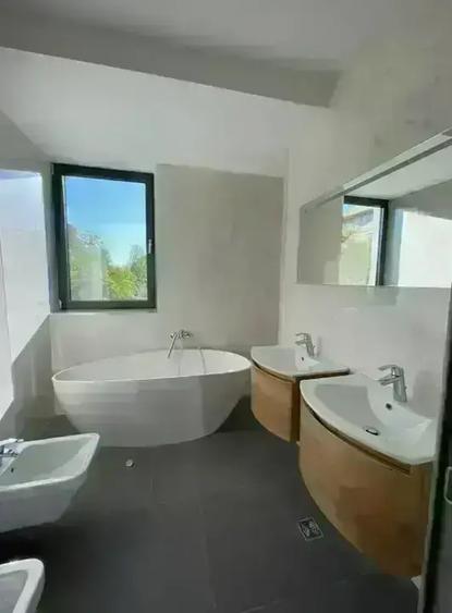 Apartament cu 2 camere decomandat în Floreasca