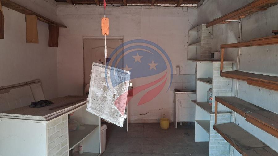 Casă individuală cu 3 camere cu Canalizare în Central