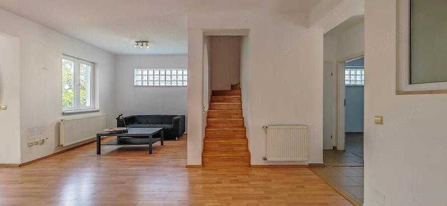 Casă cu 6 camere în Floreasca