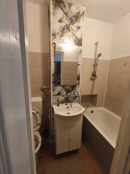 Casă cu 1 camere decomandat în Județean