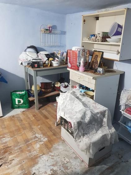 Casă cu 2 camere cu Teren 1734 Mp în Central