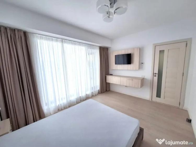Apartament cu 4 camere decomandat în Craiovei