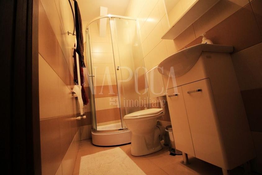 Apartament cu 4 camere semidecomandat în Florești