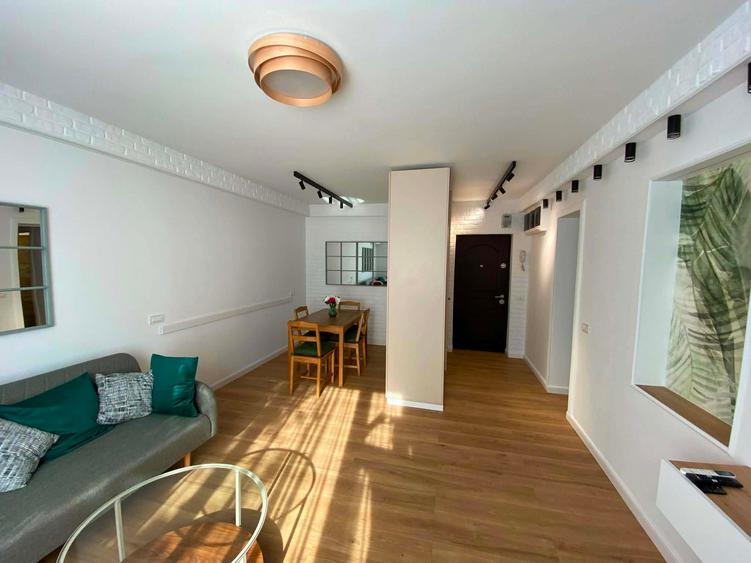 Apartament cu 2 camere decomandat în Sala Palatului