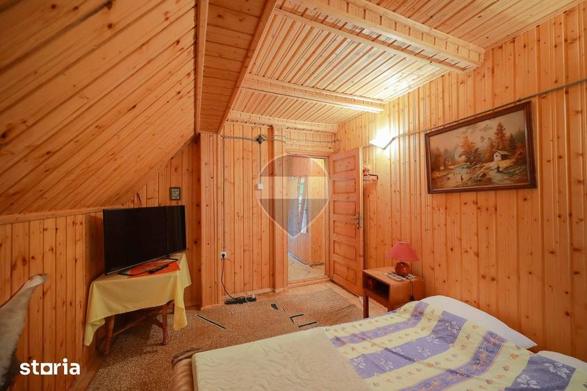 Casă cu Teren 3326 Mp în Cobleș