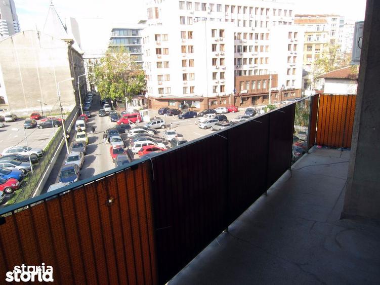 Apartament cu 3 camere în Centrul Istoric