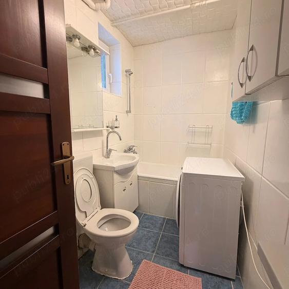 Apartament cu 3 camere semidecomandat în Decebal
