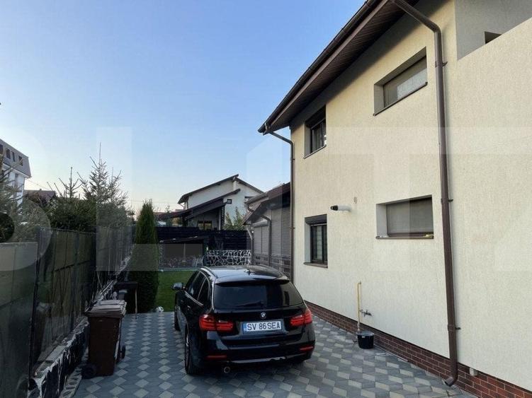 Casă individuală cu 5 camere cu Teren 500 Mp în Exterior Est