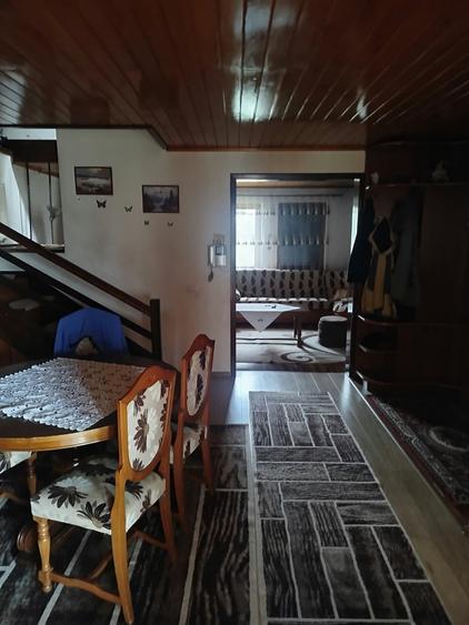Casă individuală cu 5 camere cu Canalizare în Săvinești