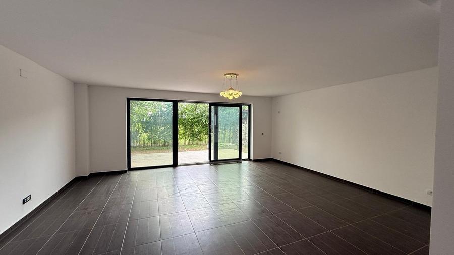 Duplex cu 5 camere cu Garaj în Corbeanca